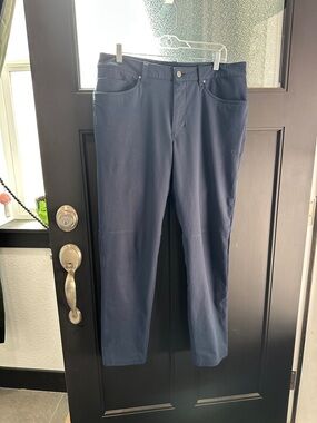 Lululemon Athletica Navy Blue Chino Pants Sz 35